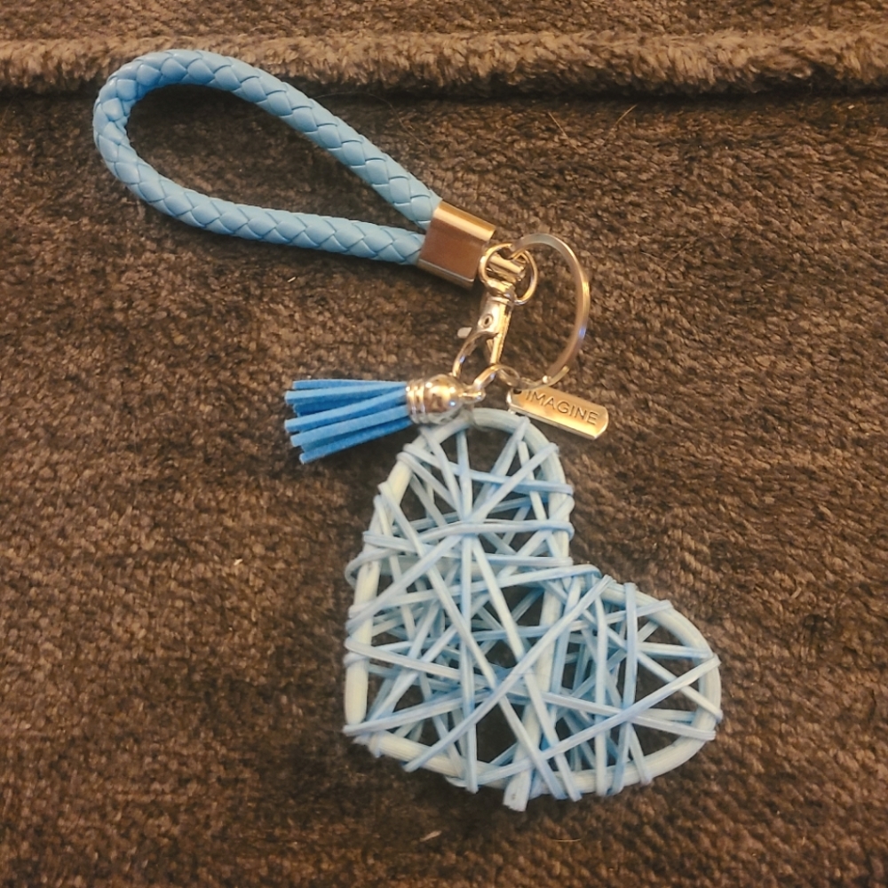 $3/15 Imagine Key Chain